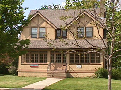 Lee House