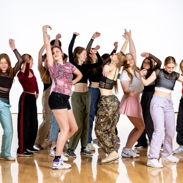 Saint Olaf Dancers – April 27 202420563-XL