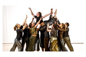 Photo of companydance performers.