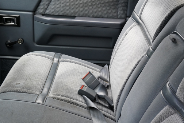 Nelson_truck_interior01