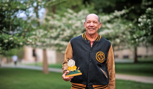 MAG_RonHunter-Goat_2048x1366